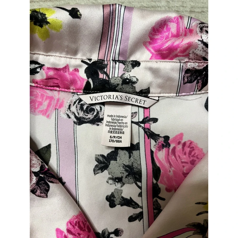 Women's Victoria Secret Size Small Button Up Floral Pajama Long Sleeve Top Pink